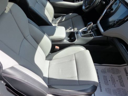 Used 2023 Subaru Outback Limited image 36