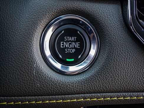 Used 2023 Chevrolet Colorado ZR2 image 40