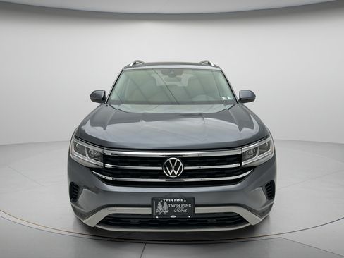Used 2022 Volkswagen Atlas SEL AWD/4WD image 2