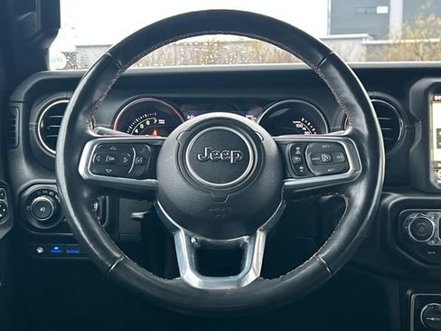 Used 2021 Jeep Wrangler Unlimited Sahara AWD/4WD image 18