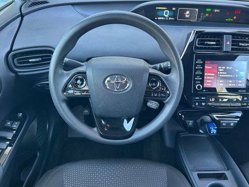 Certified 2021 Toyota Prius LE w/ Carpet Mat Package (TMS) FWD image 14