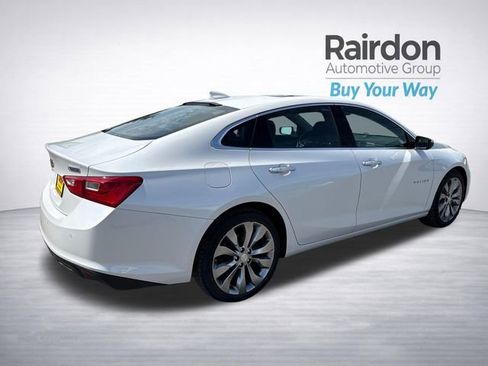 Used 2017 Chevrolet Malibu Premier w/ Premier Sun and Wheel Package FWD image 7