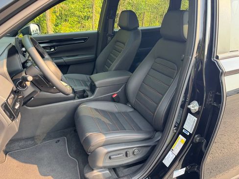 Certified 2026 Honda CR-V Sport Touring image 11