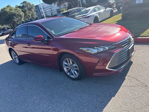 Used 2021 Toyota Avalon XLE FWD image 6