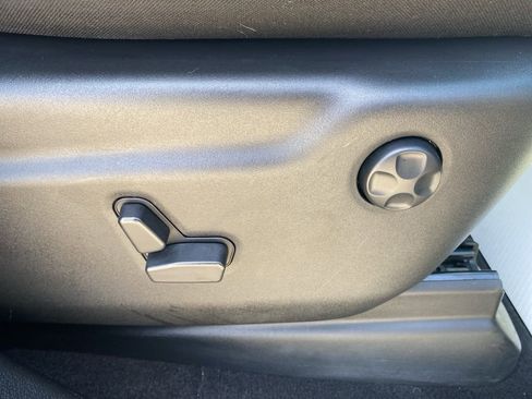 Used 2023 Dodge Durango R/T w/ Hemi Orange Plus Package AWD/4WD image 12