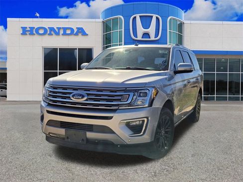 Used 2019 Ford Expedition Limited w/ Equipment Group 301A image 4