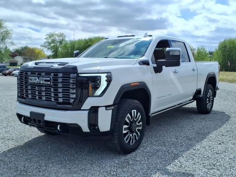 Used 2025 GMC Sierra 3500 Denali Ultimate AWD/4WD image 15