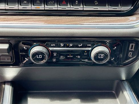 Used 2024 Chevrolet Silverado 1500 LT Trail Boss w/ Convenience Package II image 16