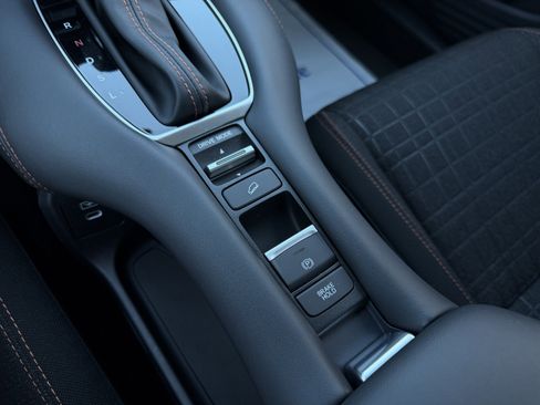 Certified 2024 Honda HR-V Sport image 25