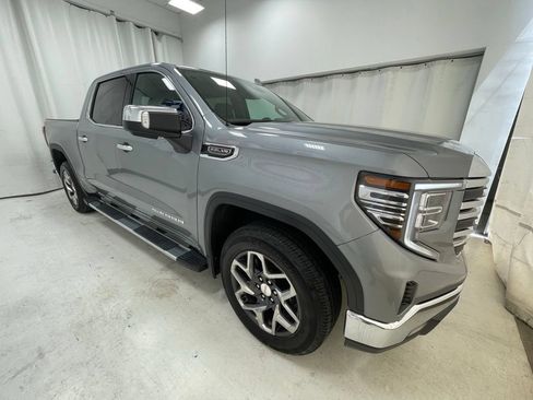Used 2023 GMC Sierra 1500 SLT w/ SLT Premium Package AWD/4WD image 3
