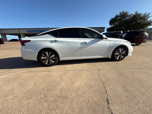 Used 2021 Nissan Altima 2.5 SL FWD image 8