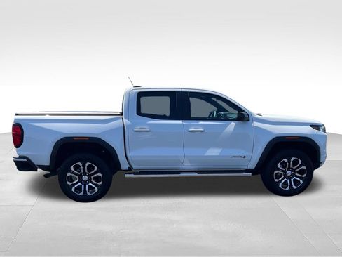 Used 2024 GMC Canyon AT4 w/ Canyon Safety Plus Package AWD/4WD image 6