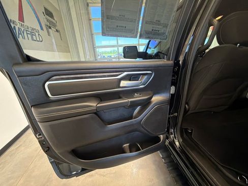 Used 2023 RAM 1500 Big Horn AWD/4WD image 27