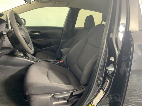 Used 2021 Toyota Corolla LE image 16