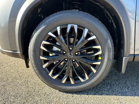 New 2026 Nissan Rogue SV FWD image 11