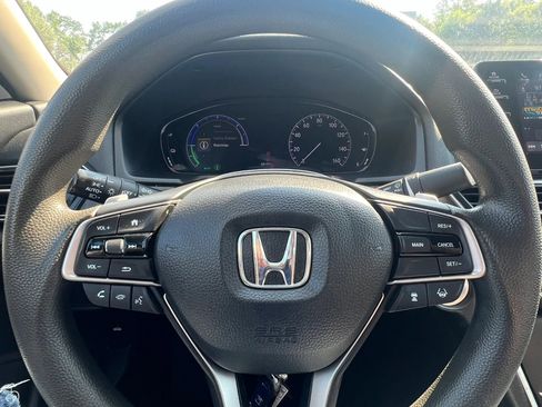 Used 2020 Honda Accord EX image 19