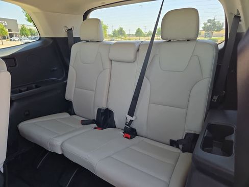 Certified 2022 Kia Telluride S FWD image 36