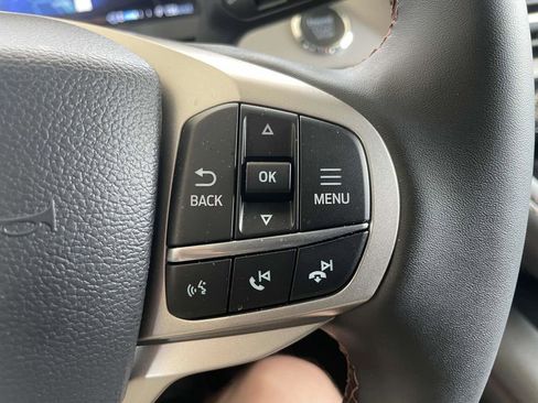 New 2025 Ford Explorer Active image 27