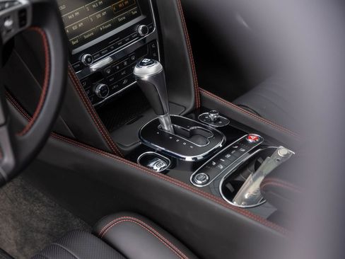 Used 2018 Bentley Flying Spur S V8 AWD/4WD image 24