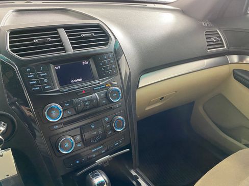 Used 2016 Ford Explorer 4WD image 25