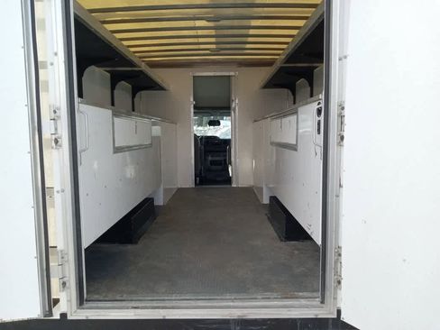 Used 2025 Ford E-350 and Econoline 350 Super Duty w/ Power Equipment Group image 12