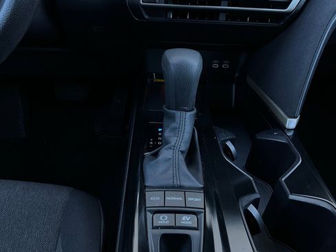 Used 2025 Toyota Camry LE image 23