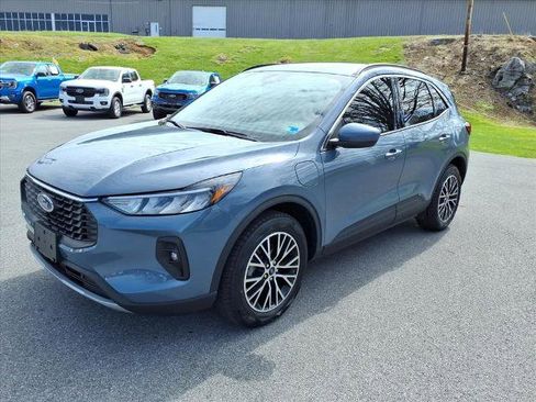 Certified 2023 Ford Escape SE image 1