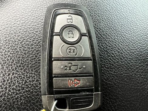 Used 2018 Ford F150 Raptor w/ Equipment Group 802A Luxury image 50