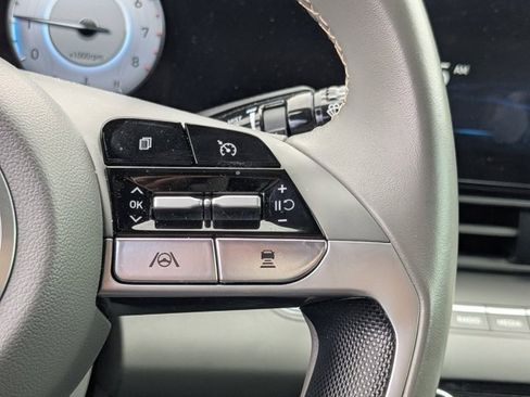 Used 2023 Hyundai Elantra SEL w/ Convenience Package image 25