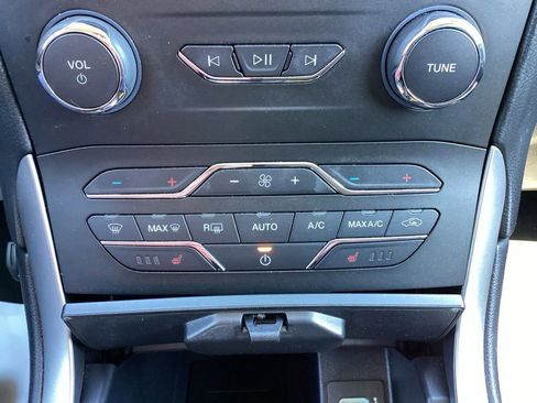 Used 2014 Land Rover Range Rover Supercharged AWD/4WD image 19