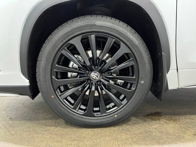Used 2023 Toyota Highlander XSE AWD/4WD image 27