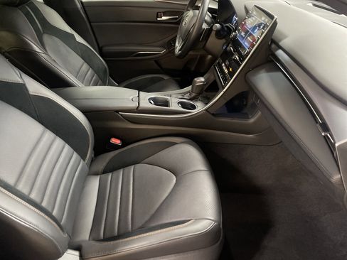 Used 2020 Toyota Avalon XSE image 35