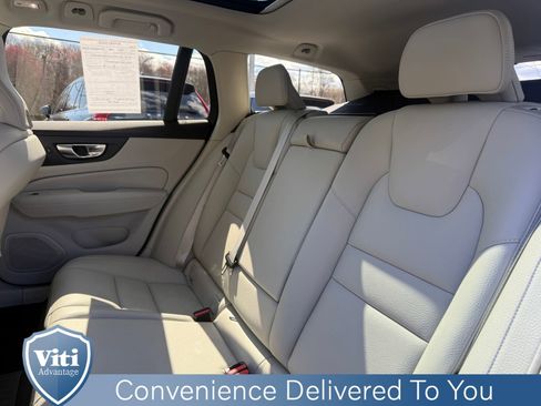 Certified 2025 Volvo V60 B5 Cross Country Plus AWD/4WD image 21