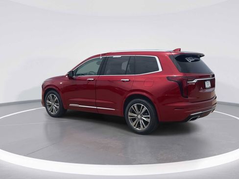 Used 2021 Cadillac XT6 Premium Luxury w/ LPO, Floor Liner Package FWD image 7