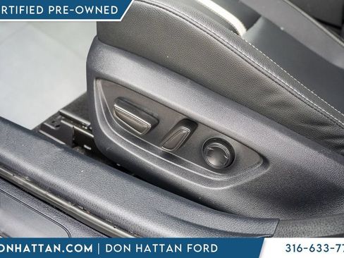 Used 2025 Toyota Camry SE FWD image 17