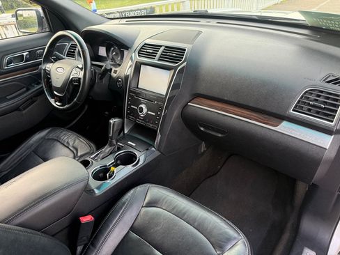 Used 2016 Ford Explorer Limited FWD image 15