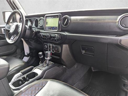 Used 2022 Jeep Wrangler Unlimited Sahara image 22
