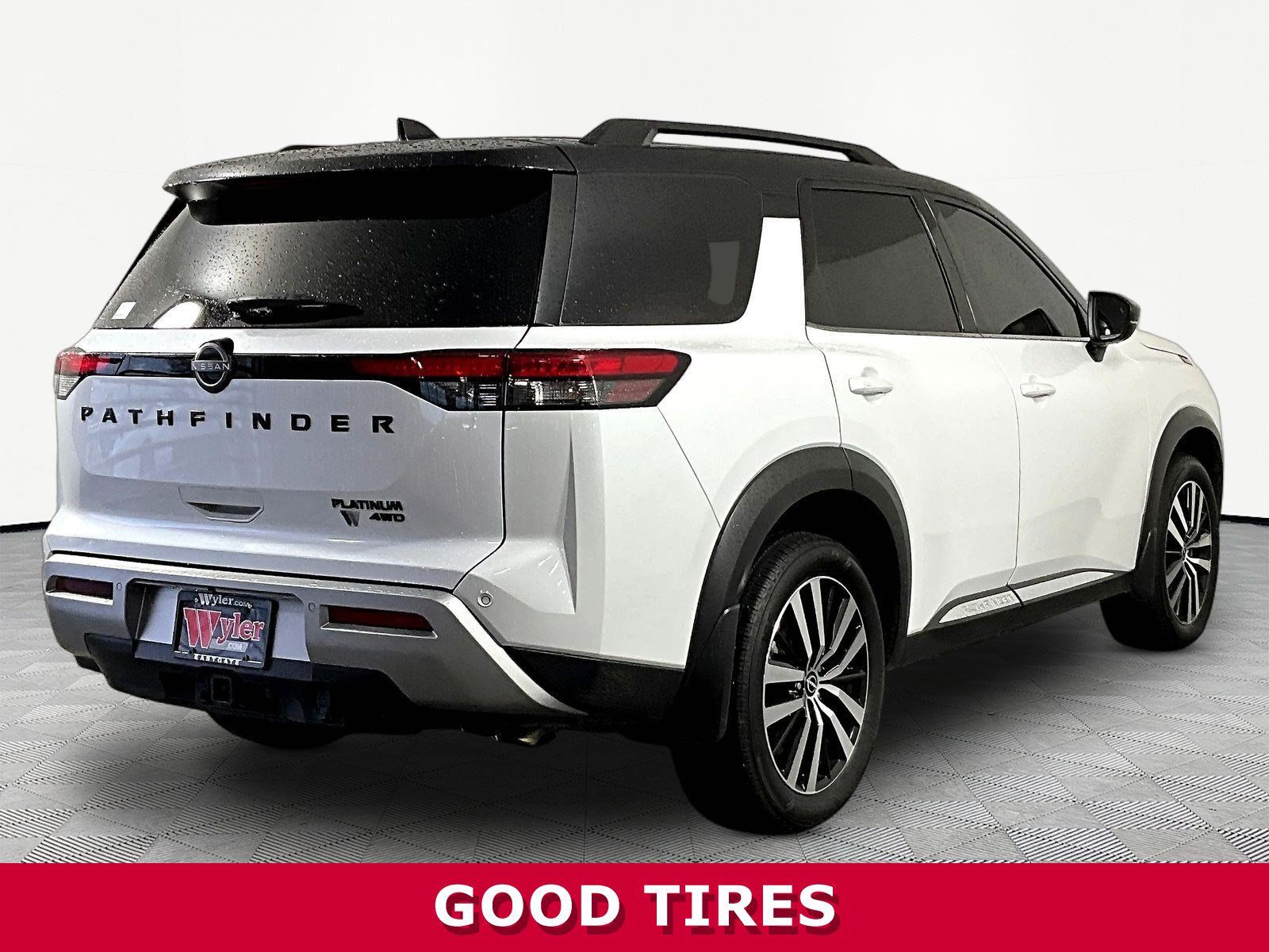 Certified 2025 Nissan Pathfinder Platinum w/ Black Appearance Package AWD/4WD image 6