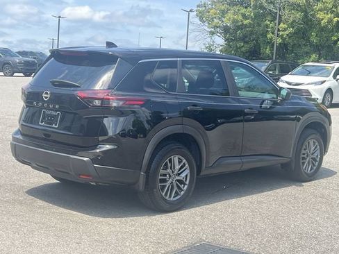 Used 2025 Nissan Rogue S FWD image 13