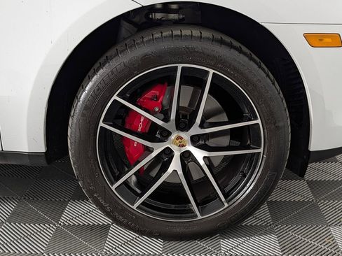 Certified 2023 Porsche Macan S image 14