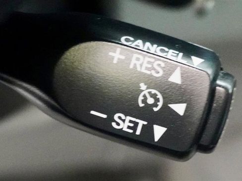 Used 2016 Toyota Camry LE image 29