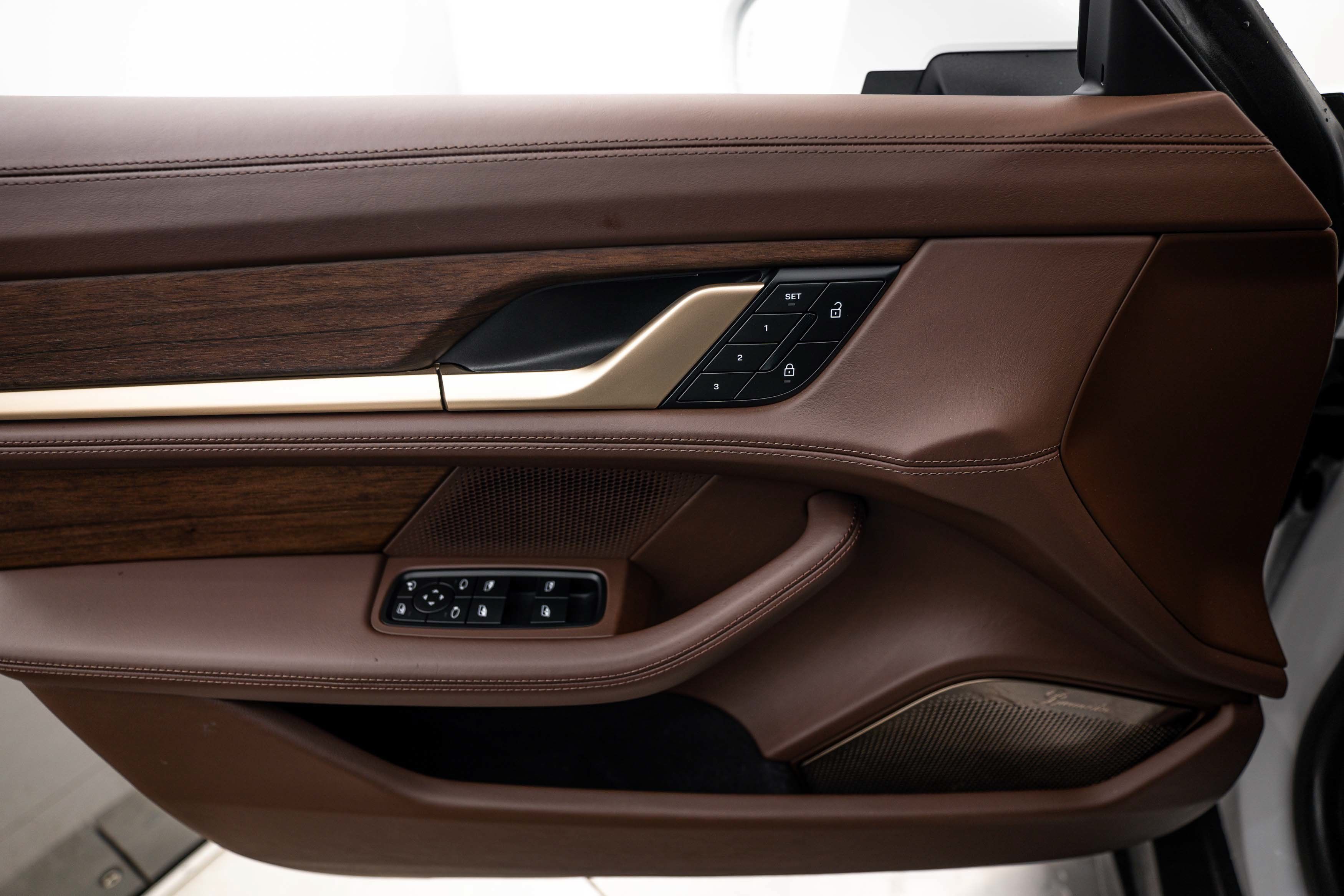 Certified 2023 Porsche Taycan 4S AWD/4WD image 19
