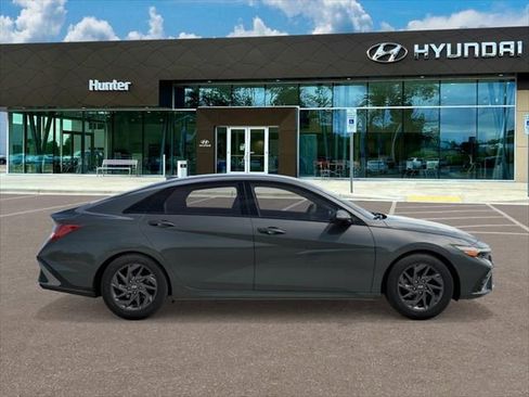 New 2026 Hyundai Elantra Blue FWD image 7
