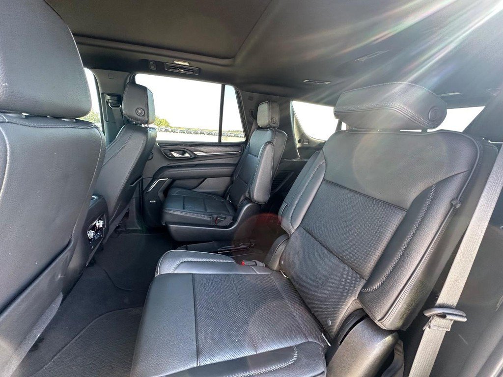 Used 2021 GMC Yukon Denali w/ Denali Premium Package RWD image 14
