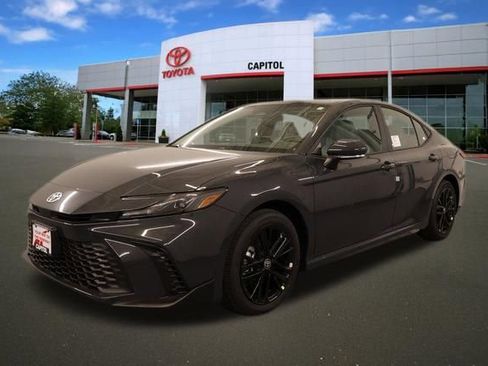 New 2026 Toyota Camry SE image 5