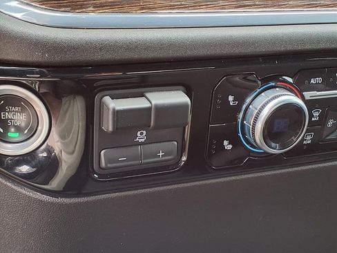 Used 2024 GMC Sierra 2500 SLE image 29