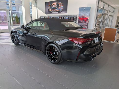 Used 2025 BMW M4 xDrive Competition w/ Executive Package image 3