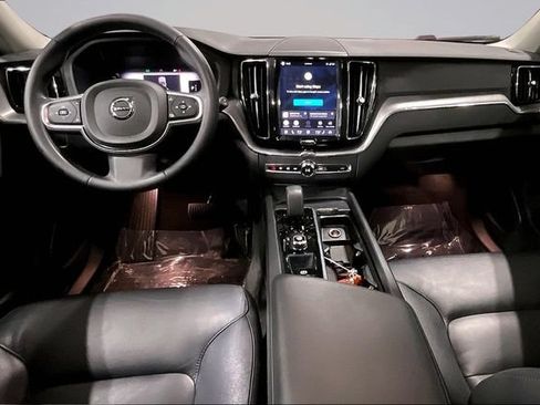 Certified 2024 Volvo XC60 B5 Core AWD/4WD image 19