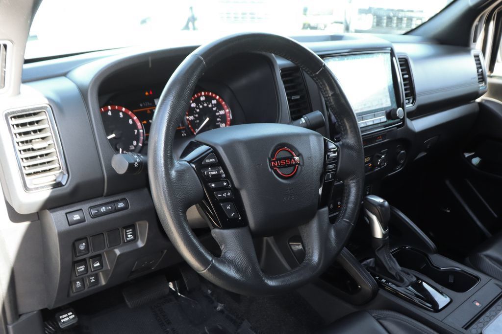 Used 2022 Nissan Frontier PRO-4X w/ Pro-4X Premium Package AWD/4WD image 19