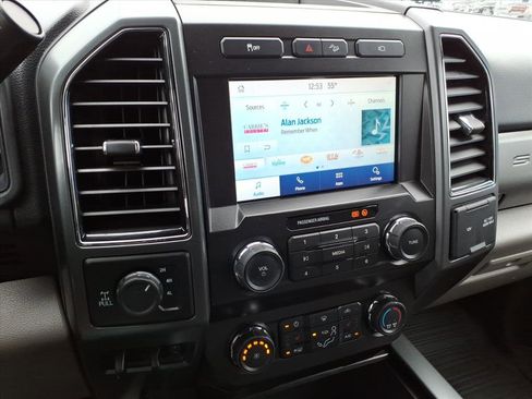 Used 2022 Ford F250 XLT w/ XLT Premium Package image 21